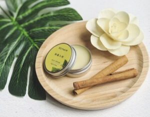 Solid perfume 