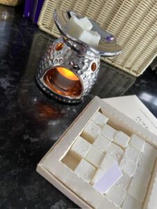 Recycle candles into wax melts 